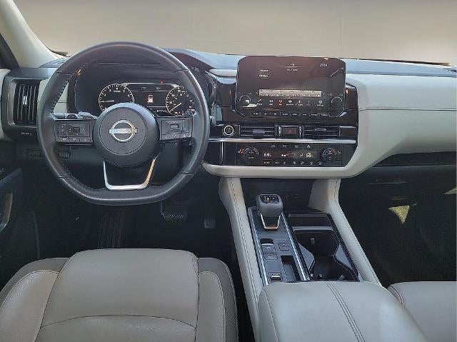 2023 Nissan Pathfinder SL 2WD