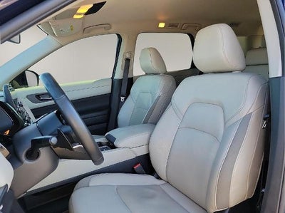 2023 Nissan Pathfinder SL 2WD