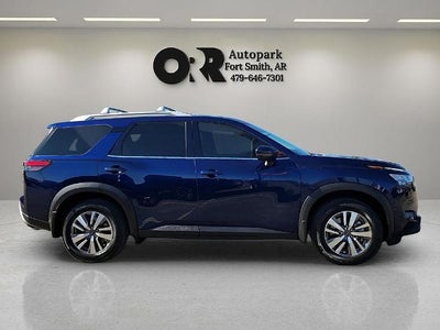 2023 Nissan Pathfinder SL 2WD