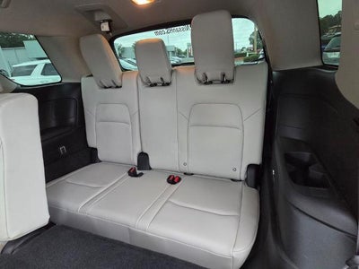 2022 Nissan Pathfinder SL 2WD