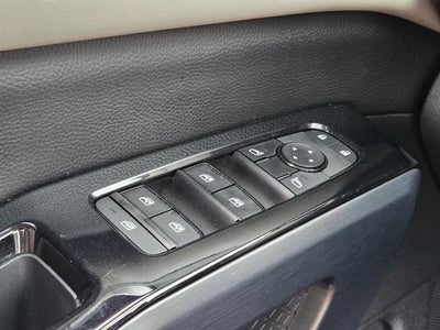 2022 Nissan Pathfinder SL 2WD