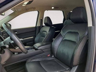 2022 Nissan Pathfinder SL 2WD