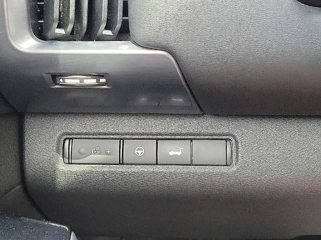 2022 Nissan Pathfinder SL 2WD