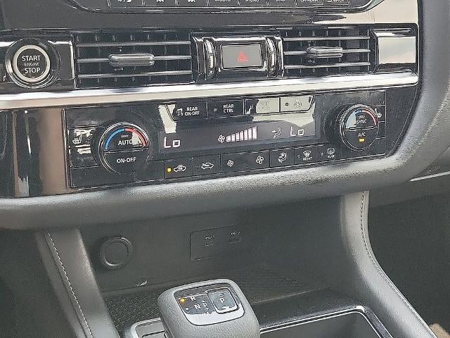 2022 Nissan Pathfinder SL 2WD