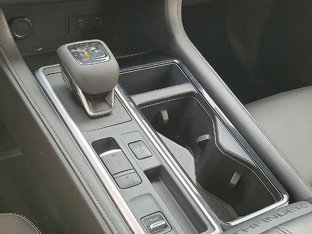 2022 Nissan Pathfinder SL 2WD