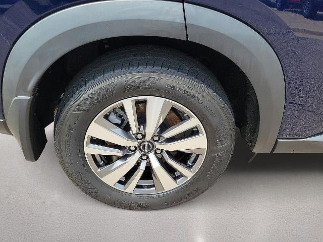 2022 Nissan Pathfinder SL 2WD