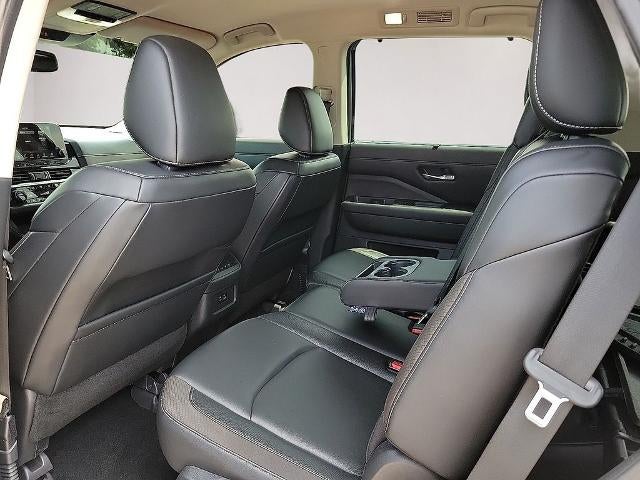 2022 Nissan Pathfinder SL 2WD