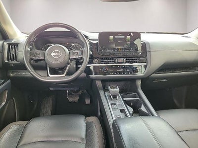 2022 Nissan Pathfinder SL 2WD