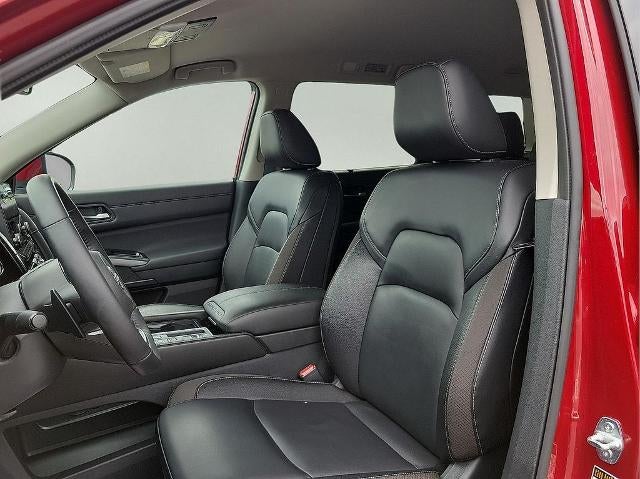 2024 Nissan Pathfinder SL 2WD