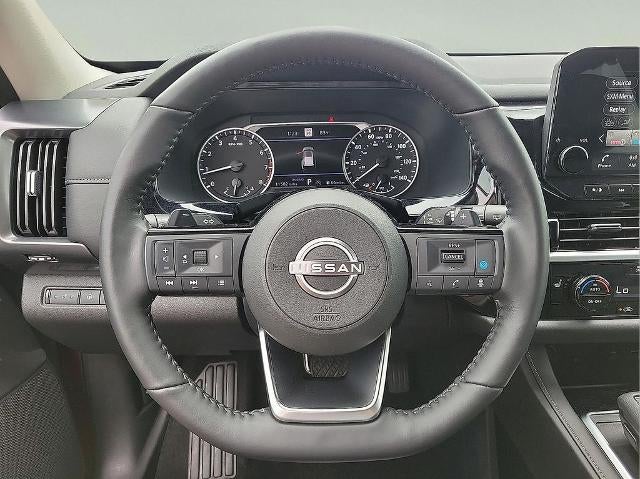 2024 Nissan Pathfinder SL 2WD