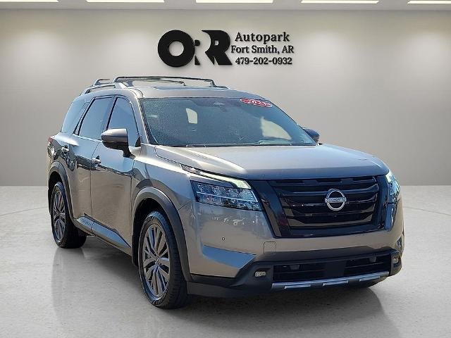 2023 Nissan Pathfinder SL 2WD