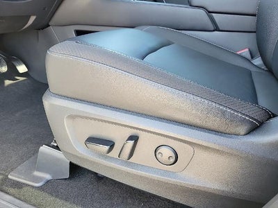2023 Nissan Pathfinder SL 2WD
