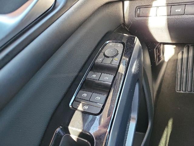2023 Nissan Pathfinder SL 2WD