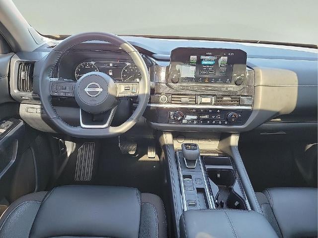 2023 Nissan Pathfinder SL 2WD