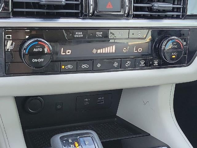 2022 Nissan Pathfinder SL 2WD