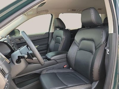 2023 Nissan Pathfinder SL 4WD
