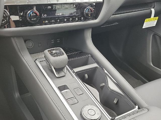 2026 Nissan Pathfinder SL 4WD