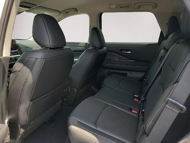 2026 Nissan Pathfinder SL 4WD