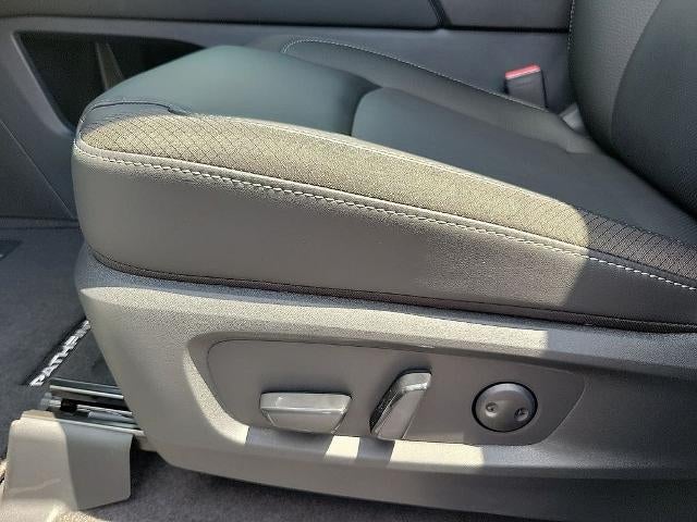 2026 Nissan Pathfinder SL 4WD