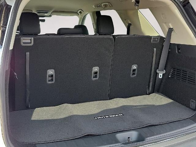 2026 Nissan Pathfinder SL 4WD
