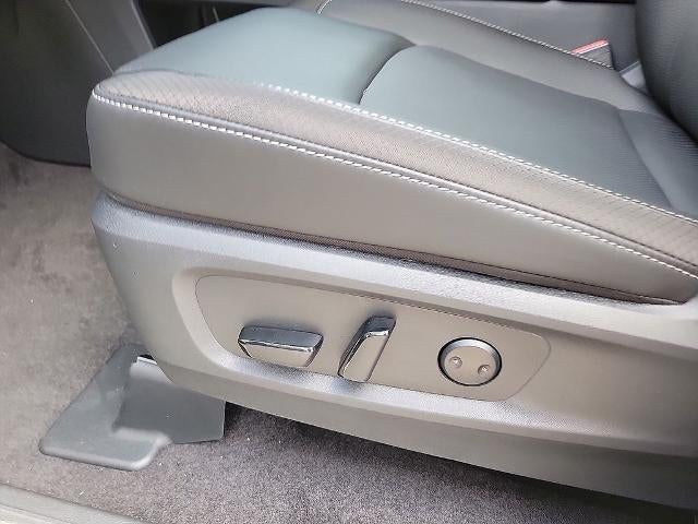 2026 Nissan Pathfinder SL 4WD