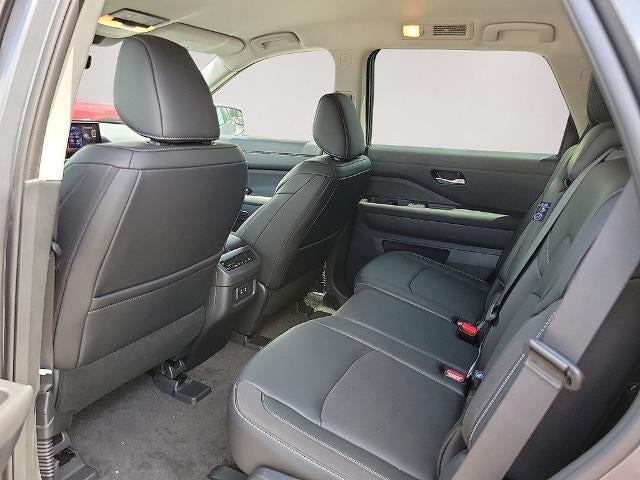 2026 Nissan Pathfinder SL 4WD