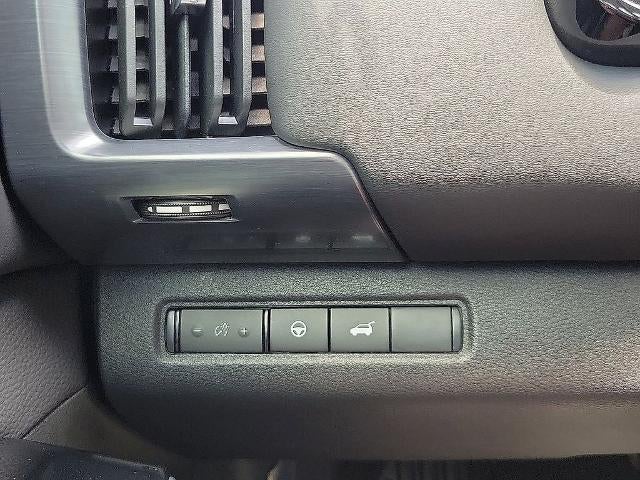 2026 Nissan Pathfinder SL 4WD