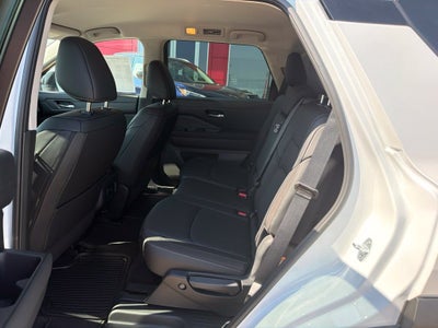 2026 Nissan Pathfinder SL 2WD
