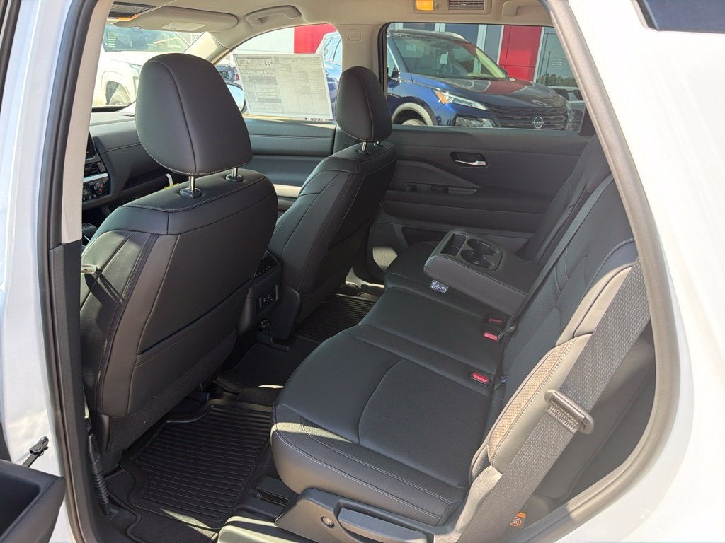 2026 Nissan Pathfinder SL 2WD