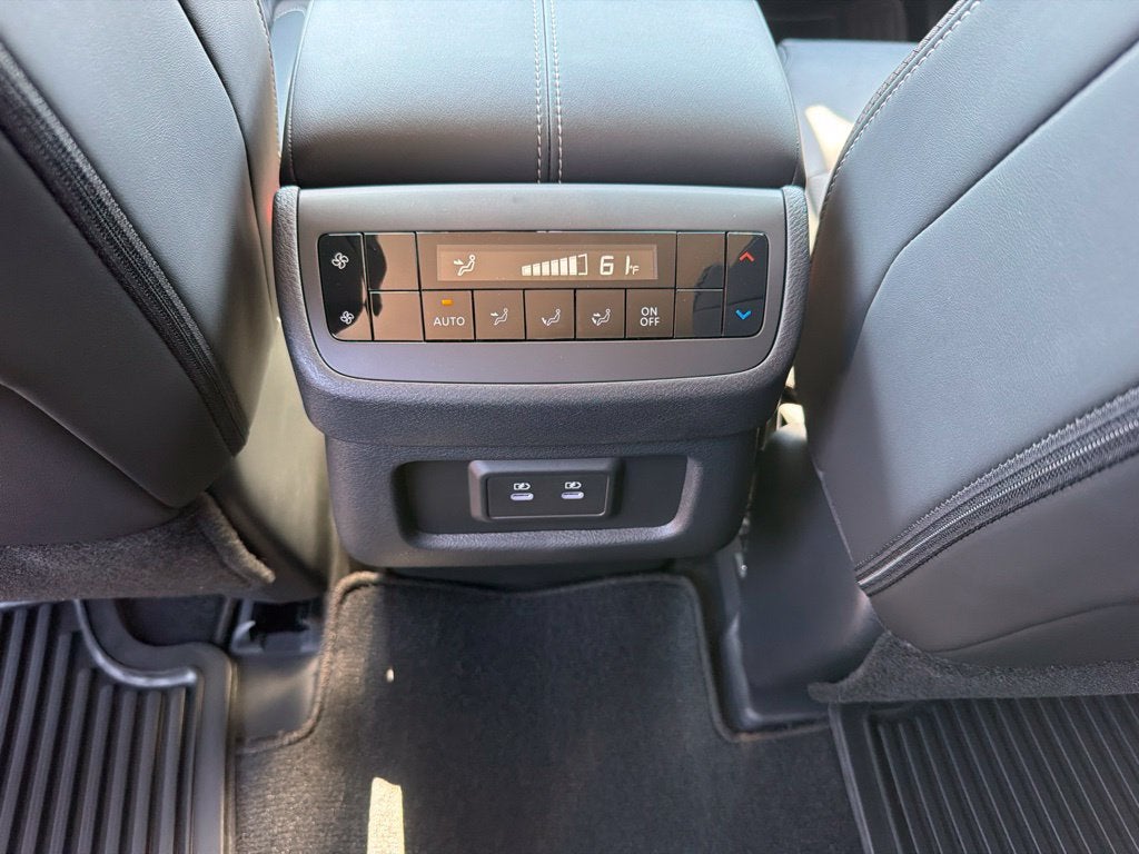 2026 Nissan Pathfinder SL 2WD