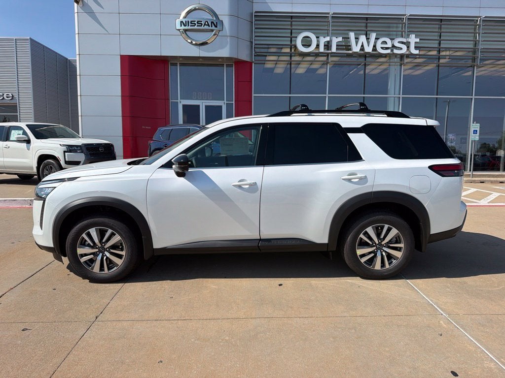 2026 Nissan Pathfinder SL 2WD