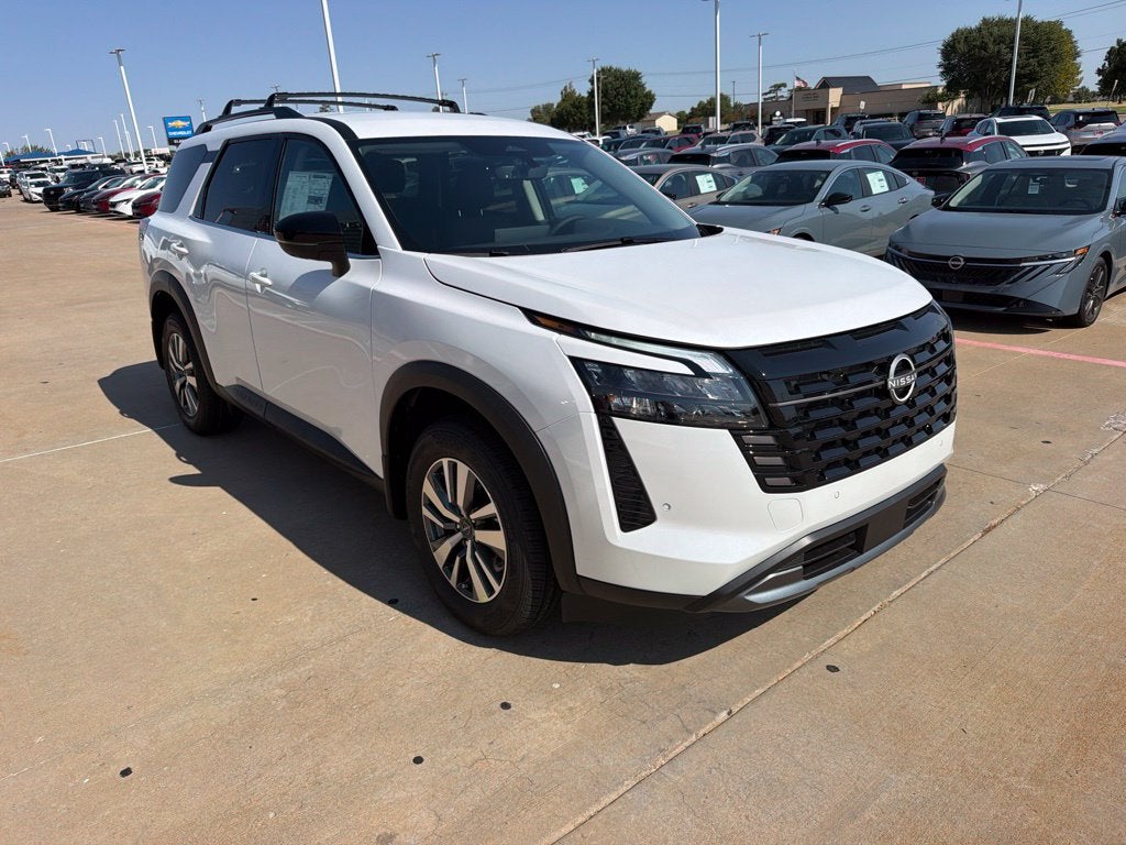 2026 Nissan Pathfinder SL 2WD