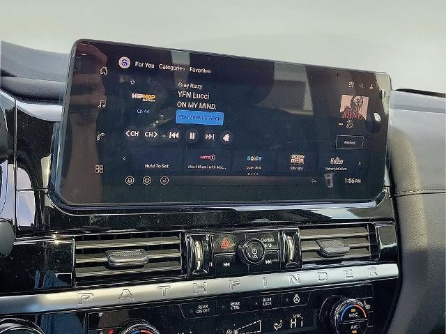 2026 Nissan Pathfinder SL 4WD