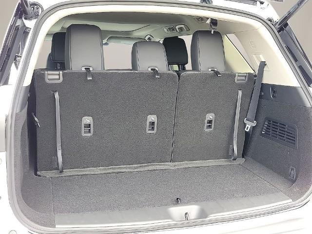 2026 Nissan Pathfinder SL 4WD