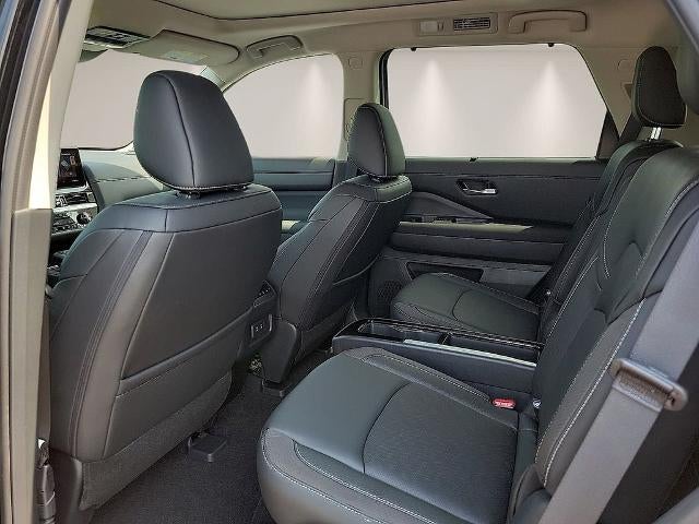 2026 Nissan Pathfinder SL 4WD