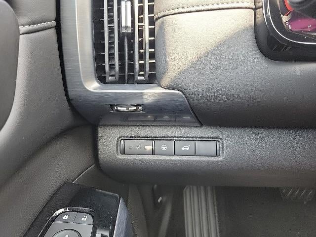 2026 Nissan Pathfinder SL 4WD