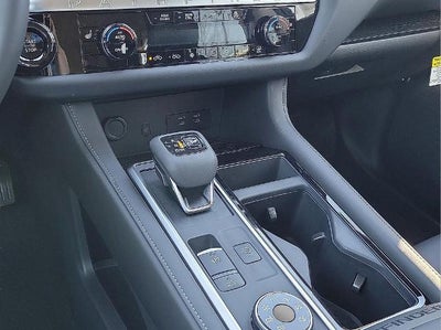 2026 Nissan Pathfinder SL 4WD