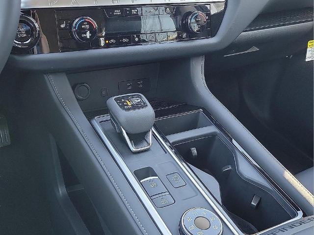 2026 Nissan Pathfinder SL 4WD