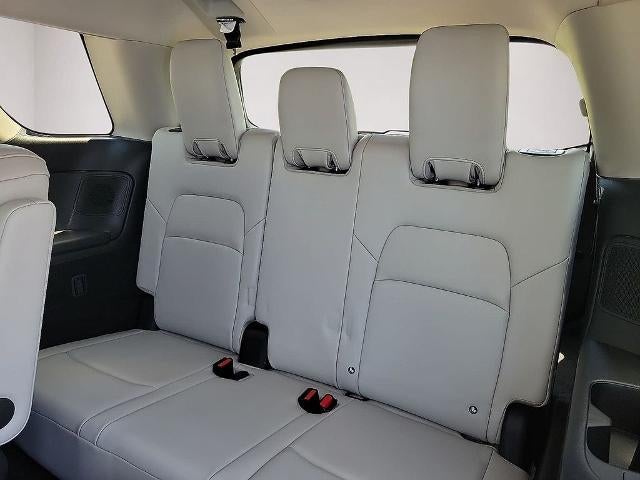 2026 Nissan Pathfinder SL 2WD
