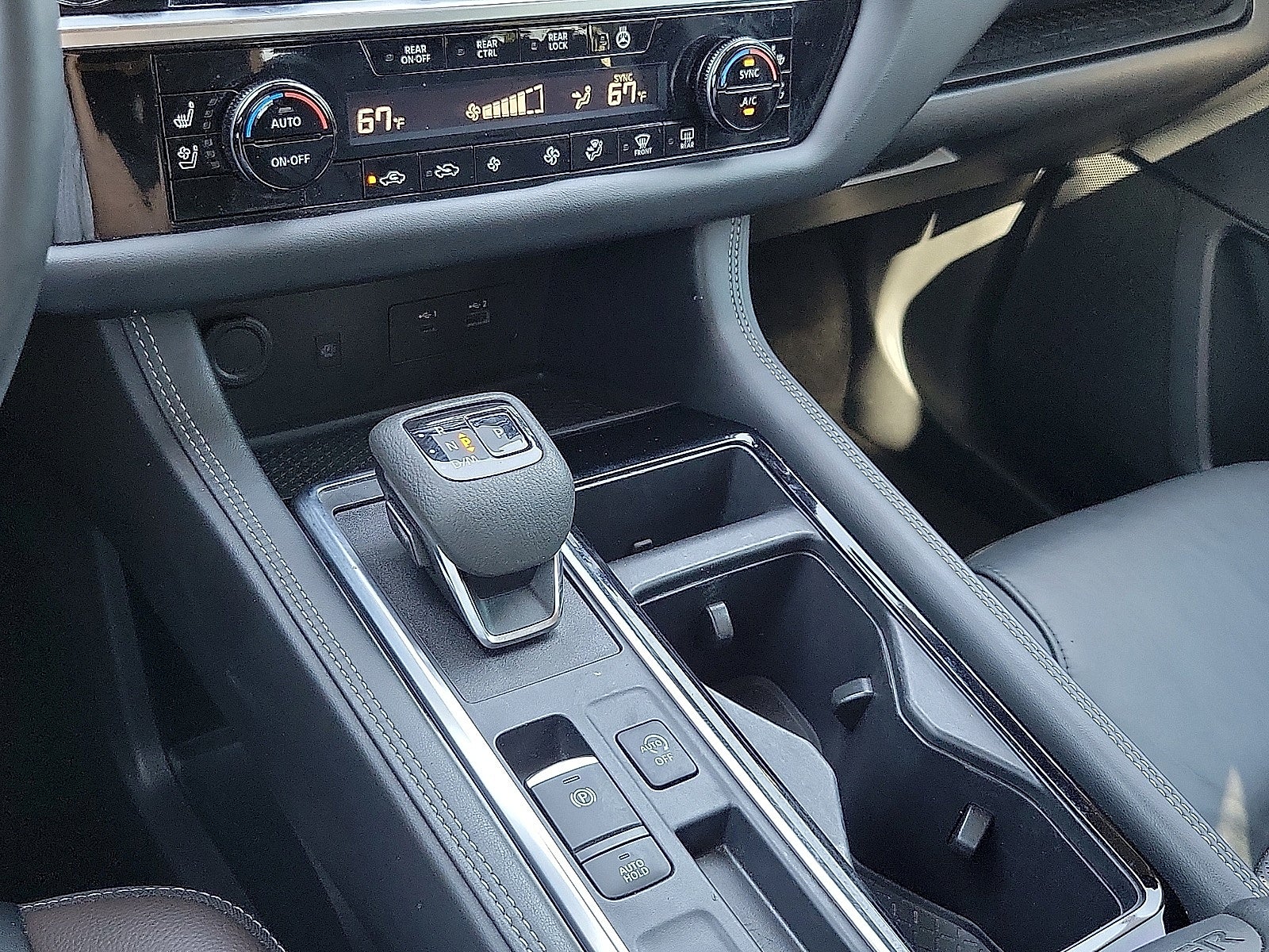 2024 Nissan Pathfinder Platinum 2WD