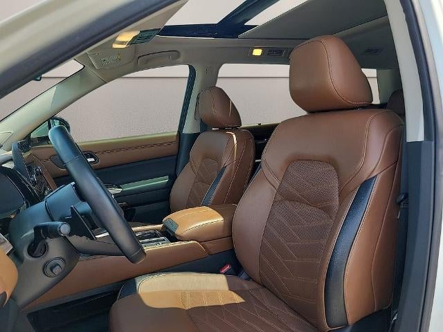 2024 Nissan Pathfinder Platinum 2WD