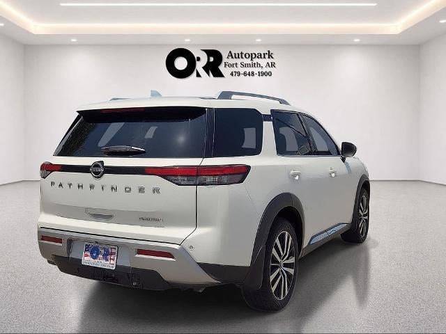 2024 Nissan Pathfinder Platinum 2WD