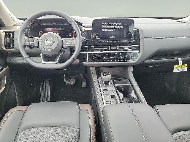 2025 Nissan Pathfinder Platinum 2WD