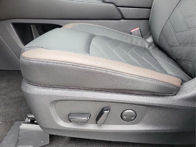 2025 Nissan Pathfinder Platinum 2WD