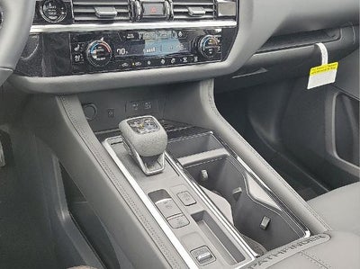 2025 Nissan Pathfinder Platinum 2WD