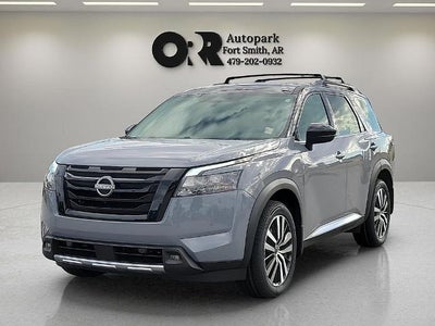2025 Nissan Pathfinder Platinum 2WD