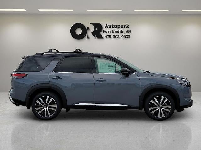 2025 Nissan Pathfinder Platinum 2WD