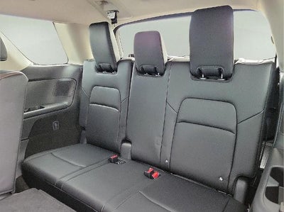 2025 Nissan Pathfinder Platinum 2WD