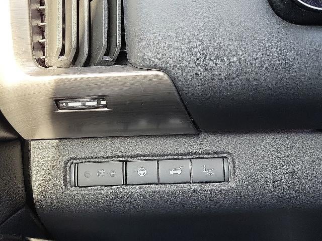 2025 Nissan Pathfinder Platinum 2WD