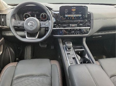 2025 Nissan Pathfinder Platinum 2WD